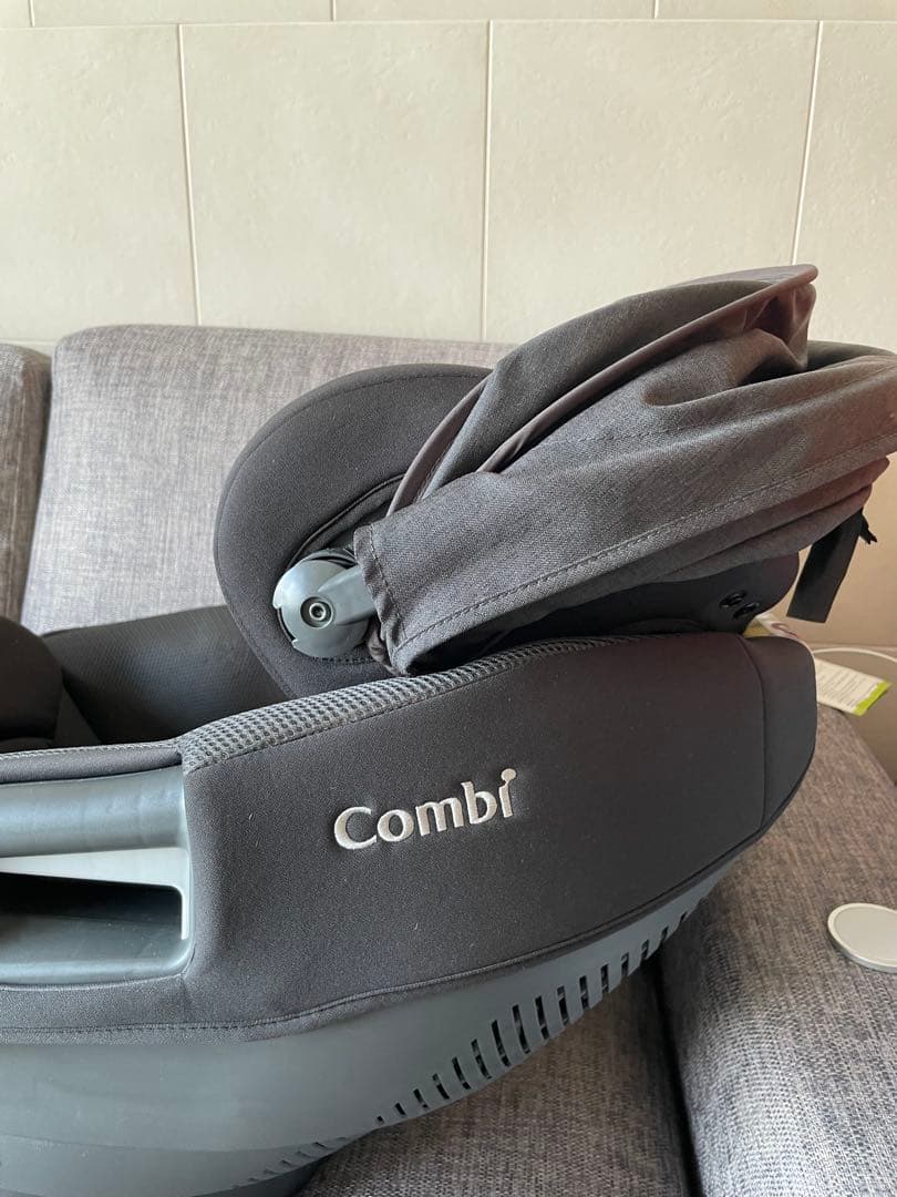 Combi 車用チャイルドシート グレー
