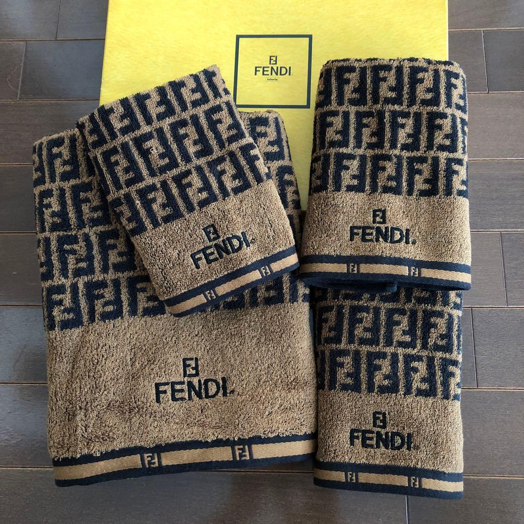 FENDI タオル4枚セット ズッカ フェンディ バスタオル フェイスタオル