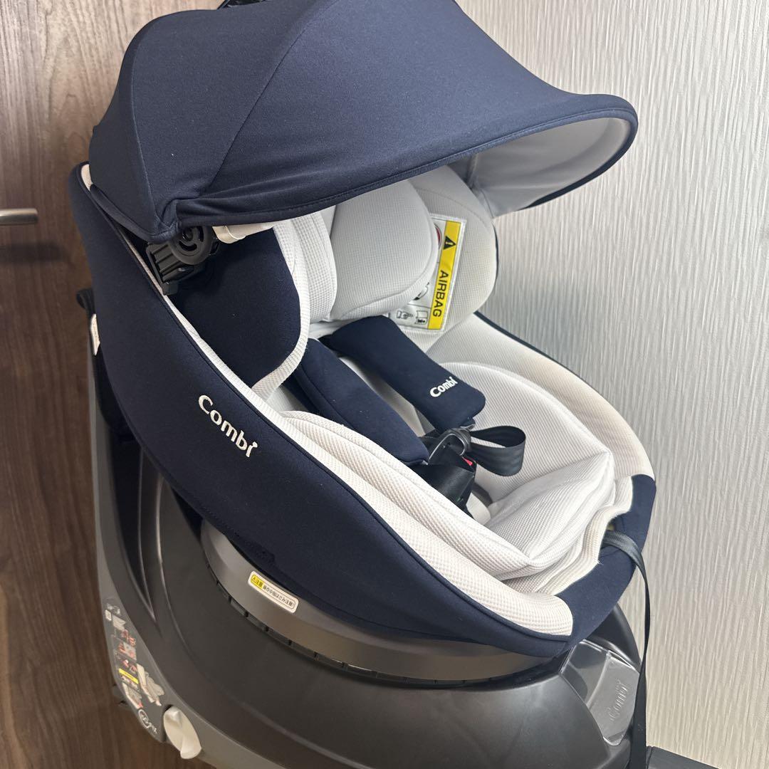 Combi コンビクルムーヴスマート ライト ISOFIX ネイビー