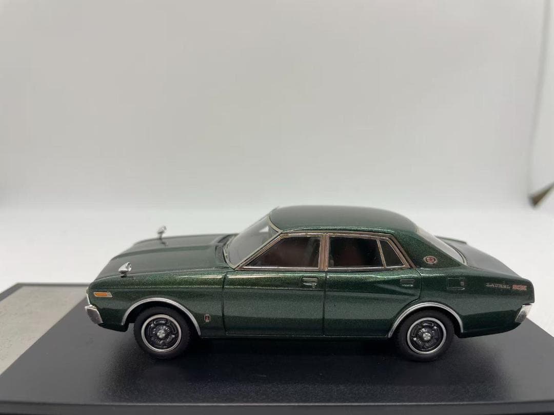 402-625 Hi-story 1/43 日産 ローレル SEDAN