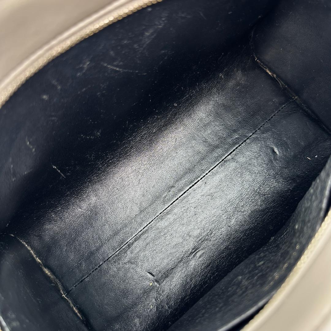 SAINT LAURENT ベイビーカバス ハンドバッグ