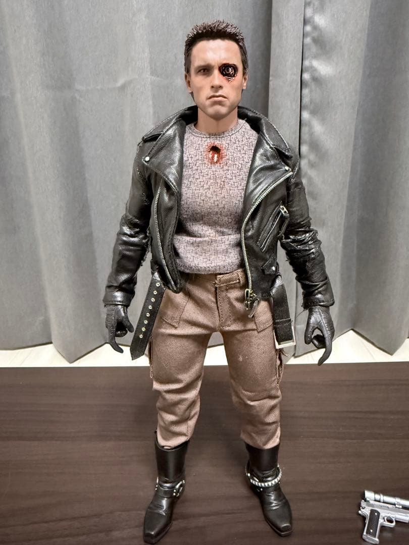 ホットトイズ　ターミネーター　T-800 （バトルダメージ版）　訳アリ品