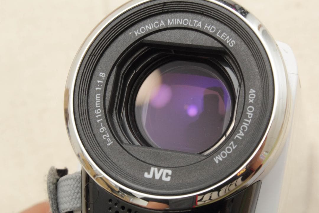 manaminko！JVC Everio GZ-E117-W　ビデオカメラ