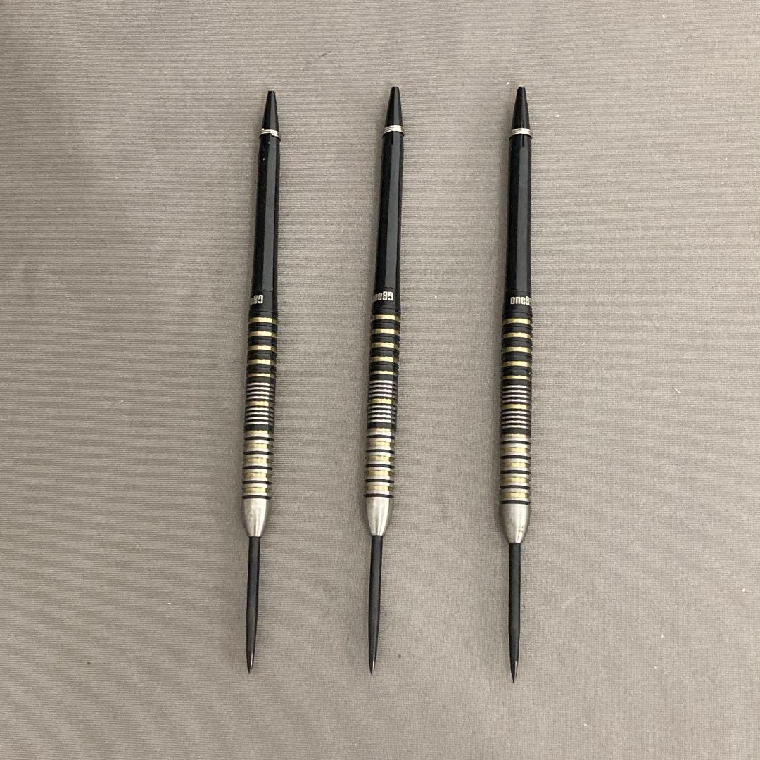 ダーツ　TEAM ONE 80 セイバートゥース