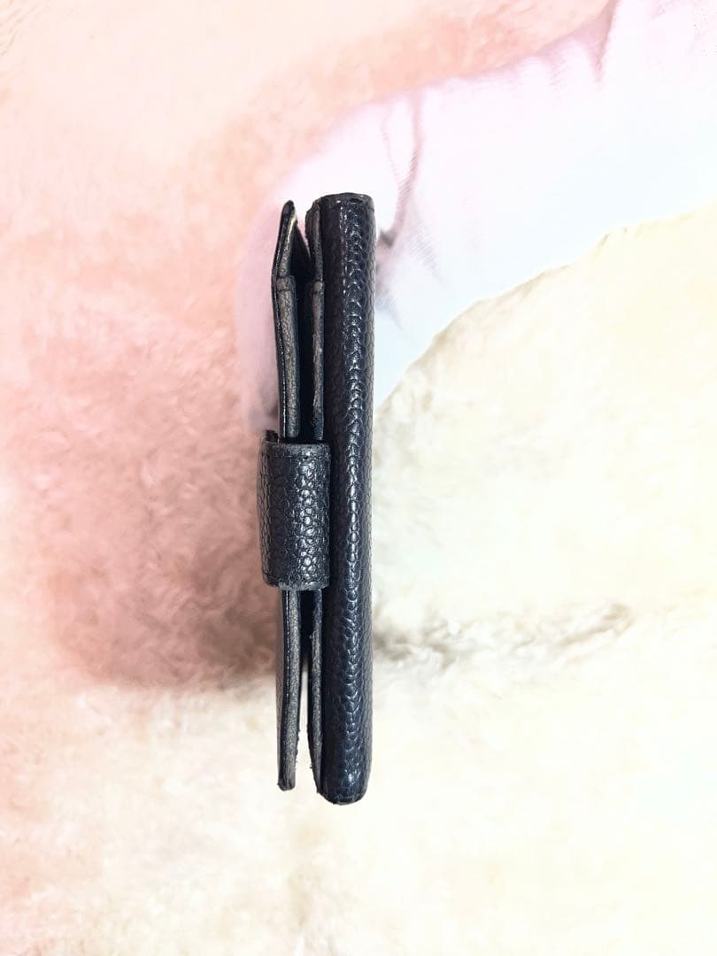 入手困難 CHANEL キャビアスキン ココマーク 二つ折り財布 ブラック