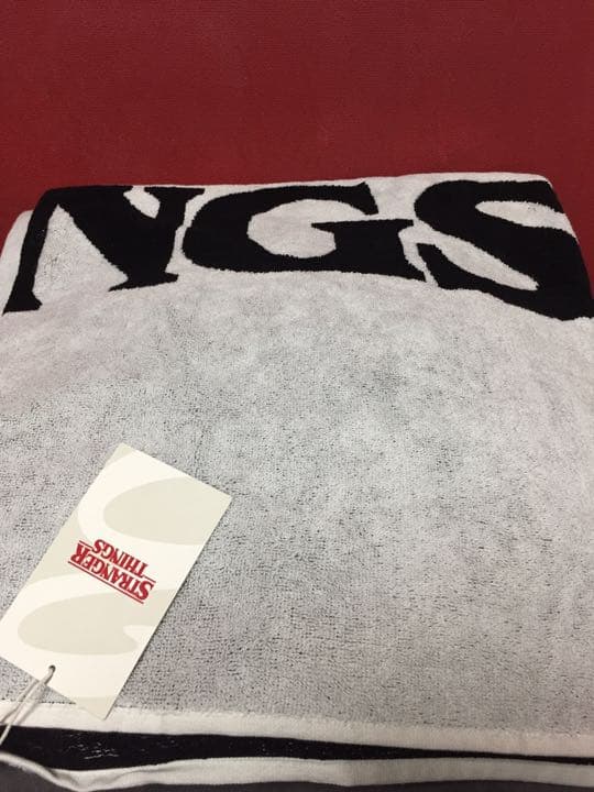 ストレンジャーシングス H&M コラボ バスタオル - メルカリ