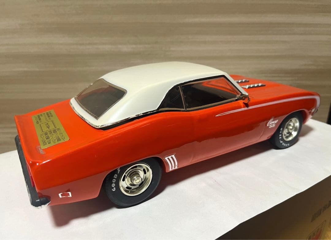 バーボンウイスキー　シボレーカマロSS陶器ボトル750ml 空き瓶