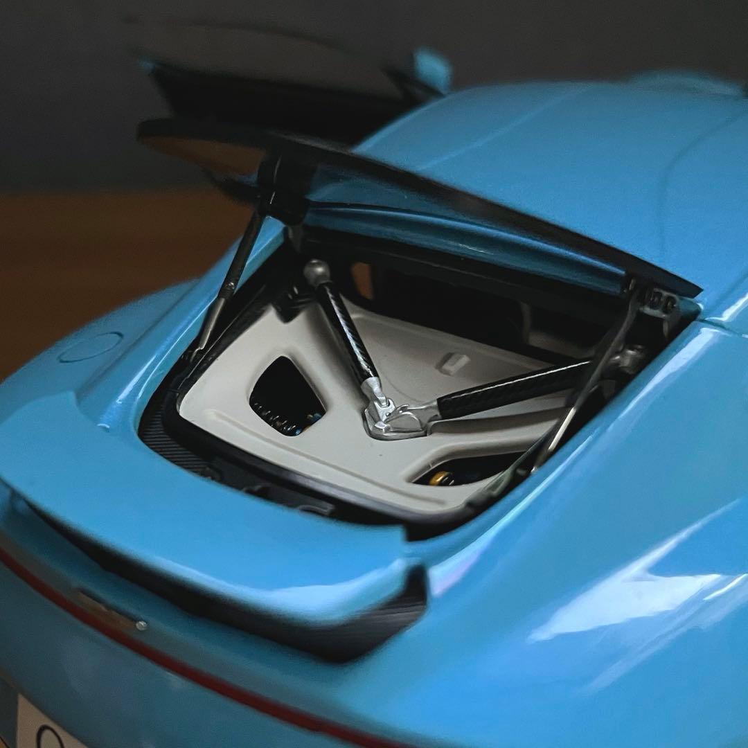 【ミニカー 美品】オートアート 1/18 アストンマーチン ONE-77