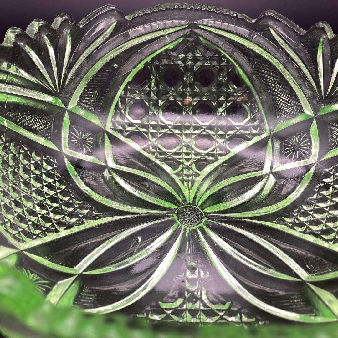 ウランガラス ガラス鉢 カットガラス ガラスボウル