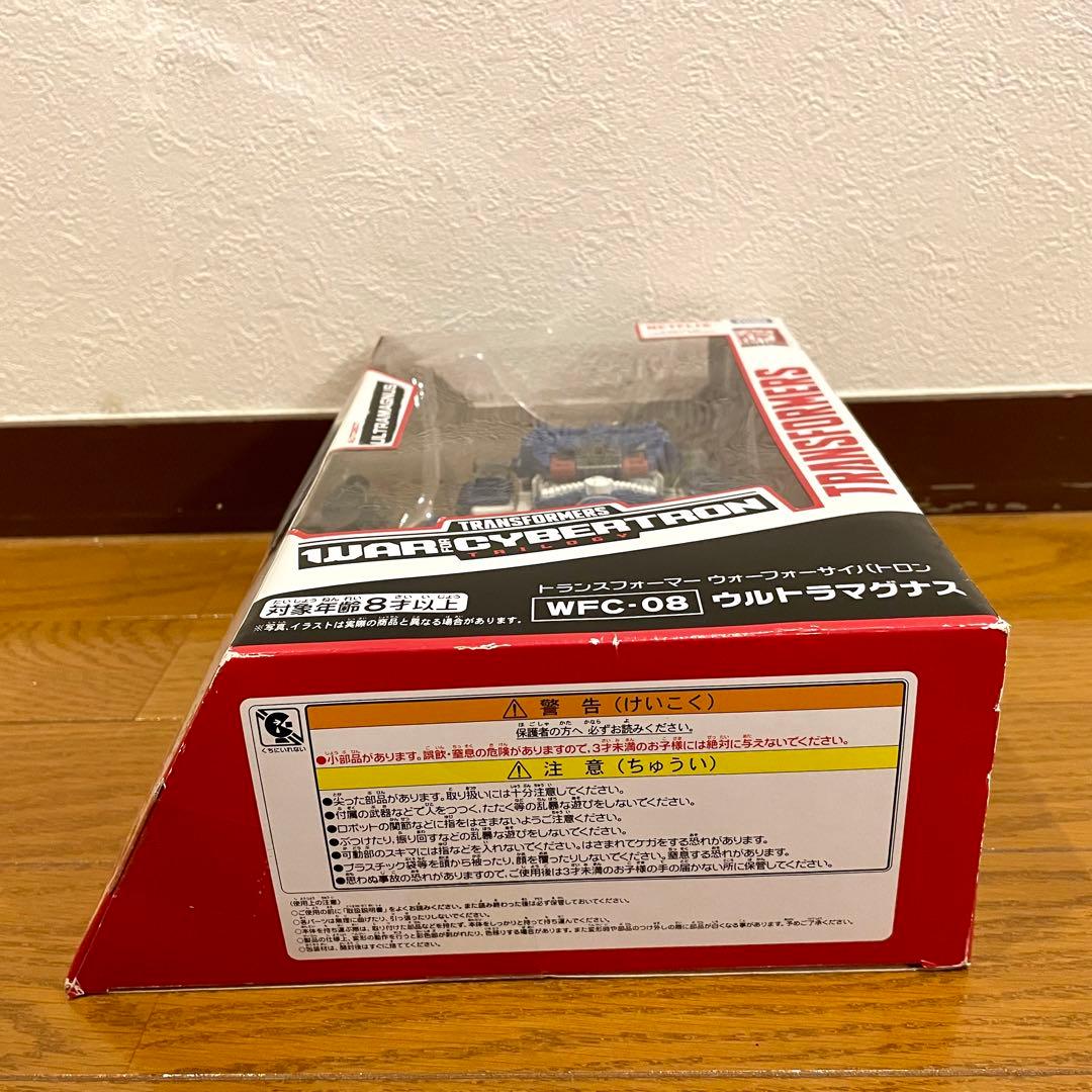 【未開封品】NETFLIX トランスフォーマー WFC-08 ウルトラマグナス