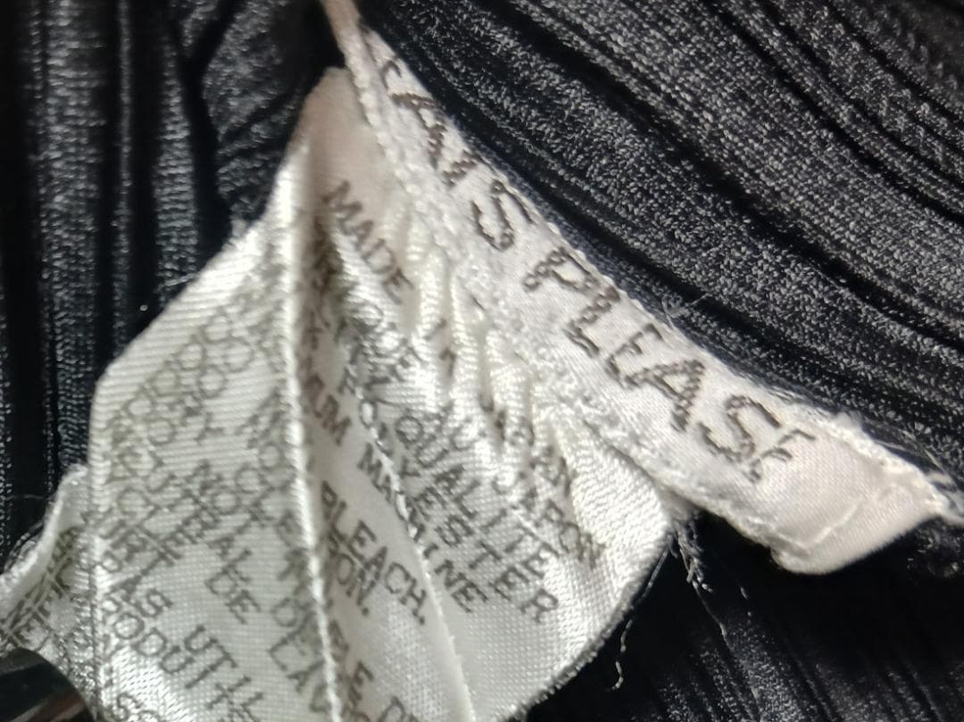 PLEATS PLEASE ISSEY MIYAKE ノースリーブ