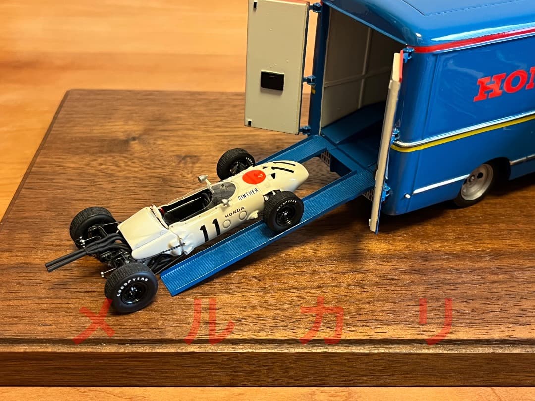 希少　メイクアップ 1/43 ホンダF1 RA272 とトランスポーター 2台