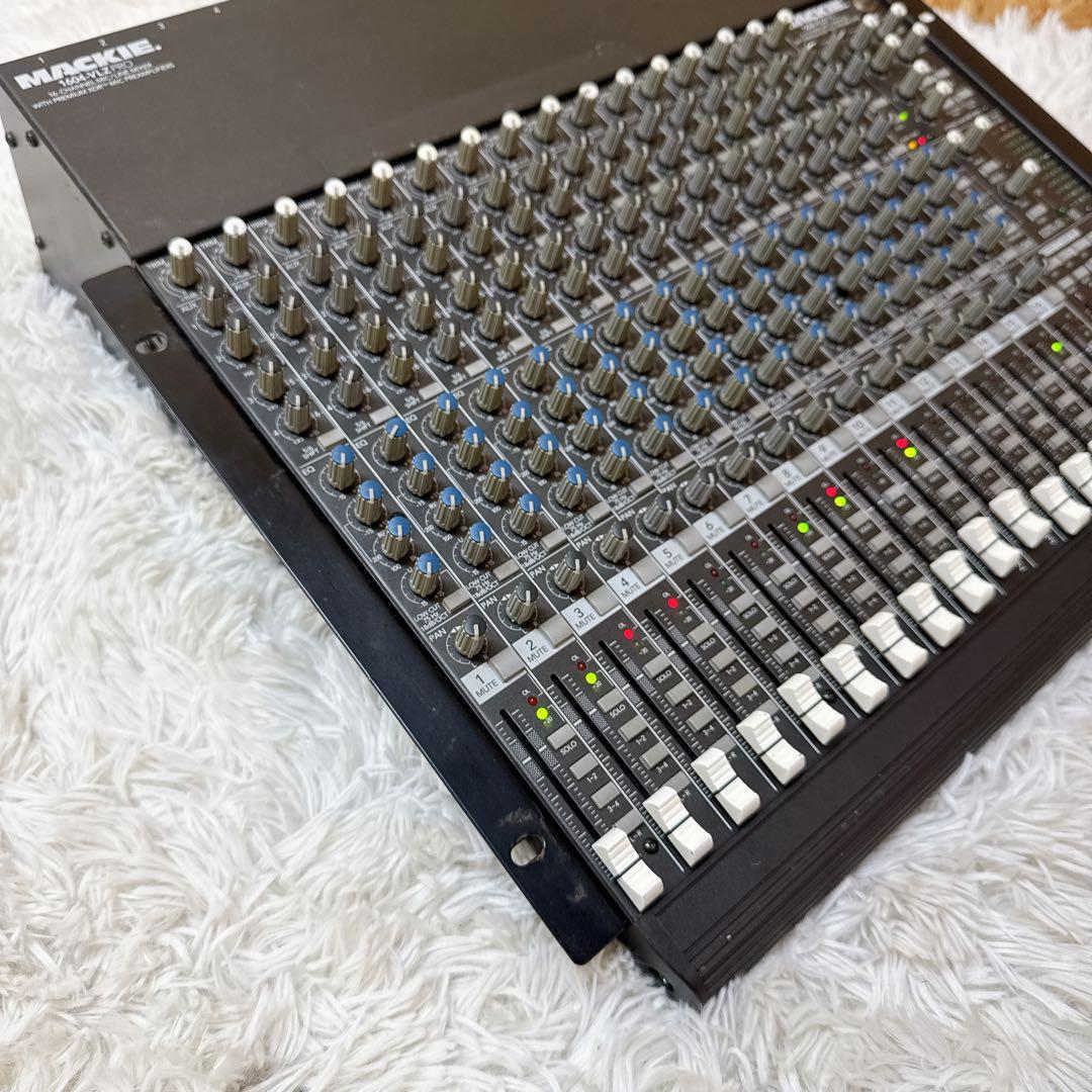 MACKIE 1604-VLZ PRO アナログミキサー ラック用ブラケット付き