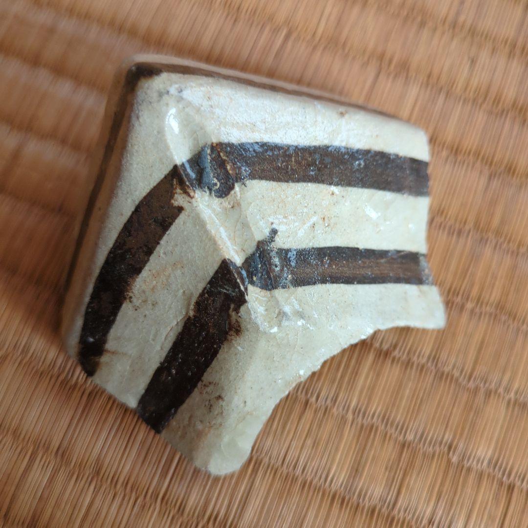 幾何学模様の陶器の破片 織部焼 織部 美濃 骨董品 古美術 志野