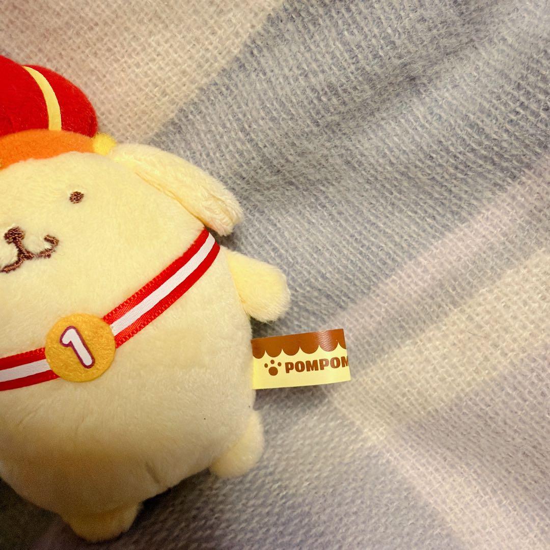 ポムポムプリンカフェ　マスコット　王冠