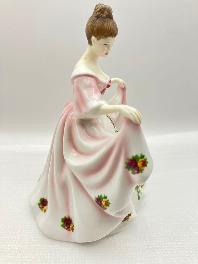 ROYAL DOULTON / PRETTY LADIES Kathryn