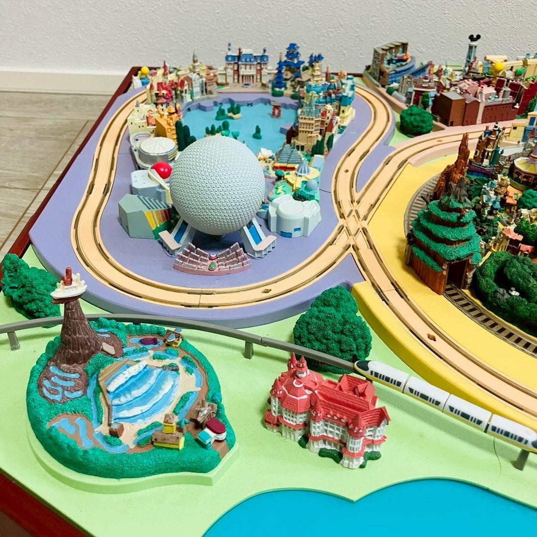 デアゴスティーニ ディズニーパレード ワールドリゾート フロリダ