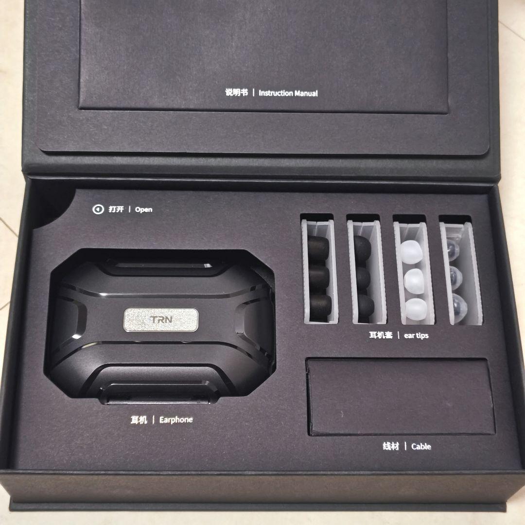 【試聴のみ】TRN JAWS 4.4mm おまけ付き　有線イヤホン　中華イヤホン