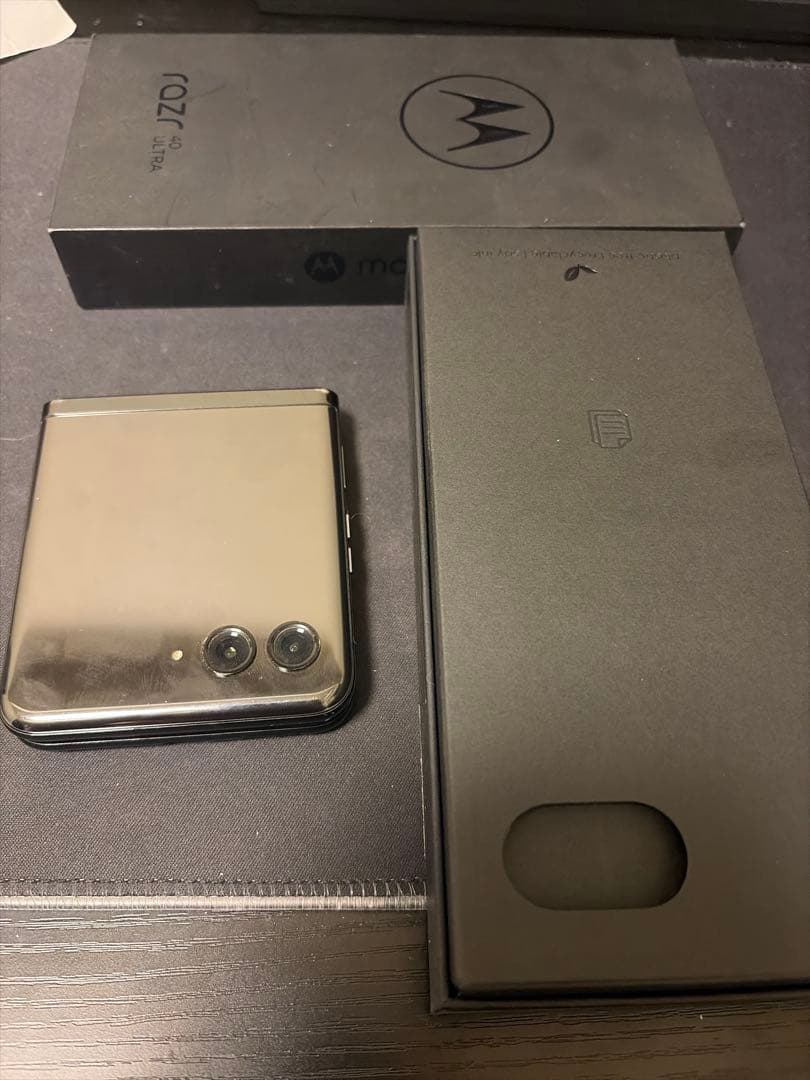 razr 40 ultra 付属品あり 箱あり Amazon | motorola razr 40 ultra 6.9+3.6型 8GB/256GB SIMフリー P