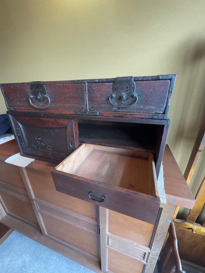 古い水屋箪笥 キャビネット 棚 台 引き戸 引き出し 木製 和風 家具