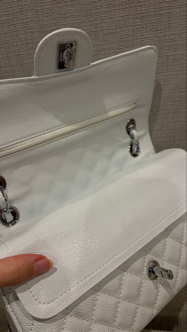 CHANEL ショルダーバッグ ホワイト　美品　希少　早い者勝ち