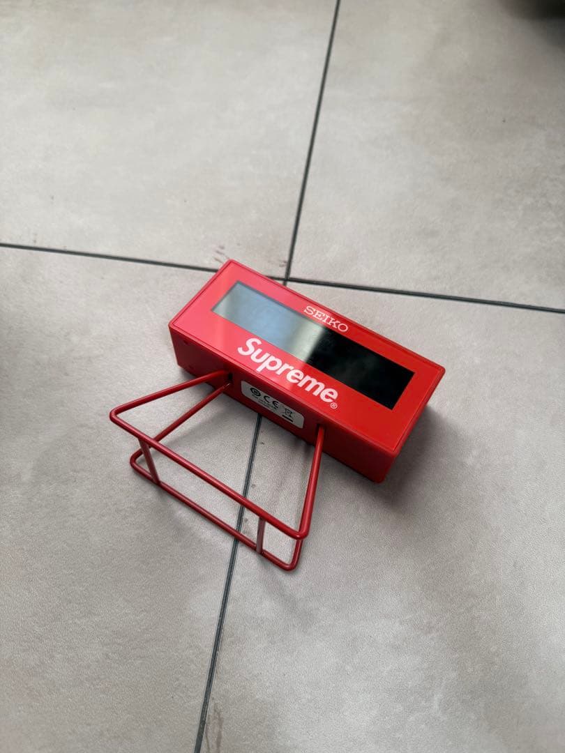インテリア時計 Supreme / Seiko Marathon Clock \"Red\"