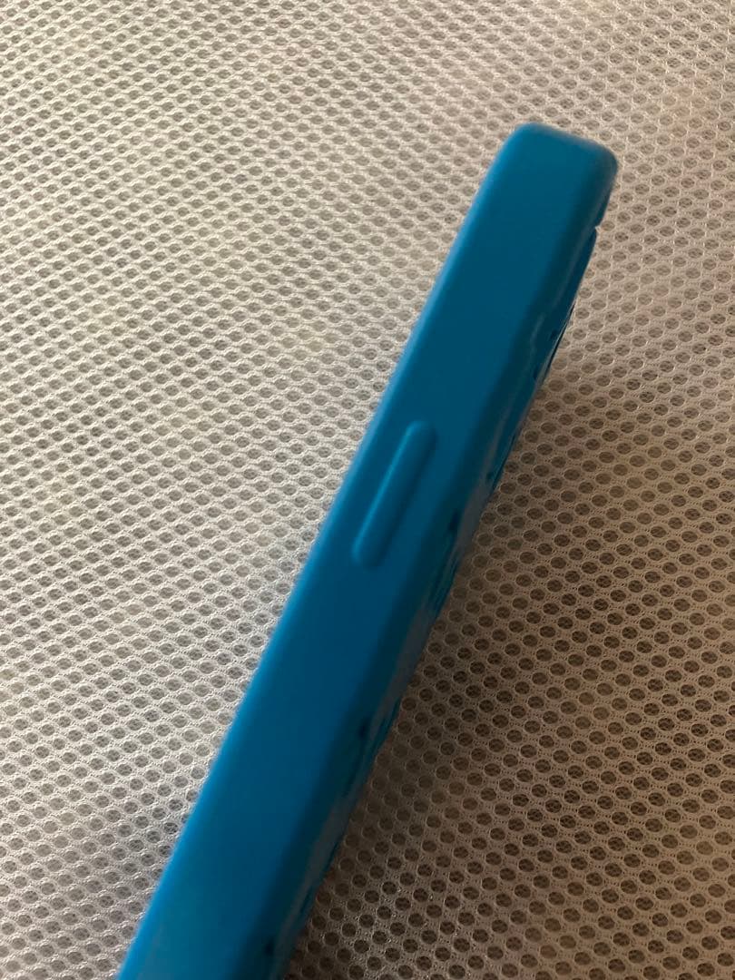 BOTTEGA VENETA ブルー シリコンケース 16pro MAX
