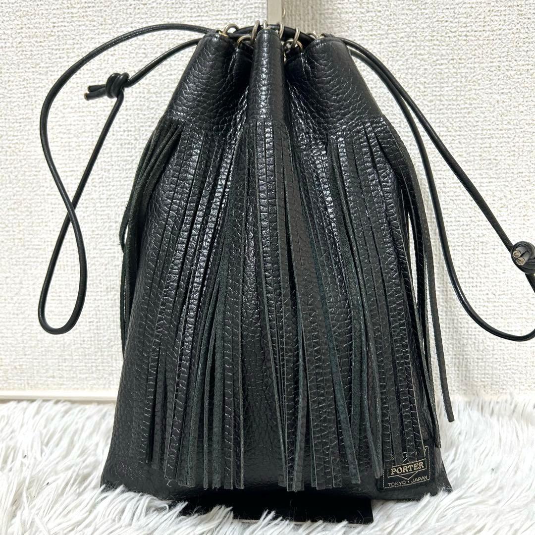 【美品✨5525gallery/フリンジ】ポーター　巾着バッグ　シボ革　ブラック