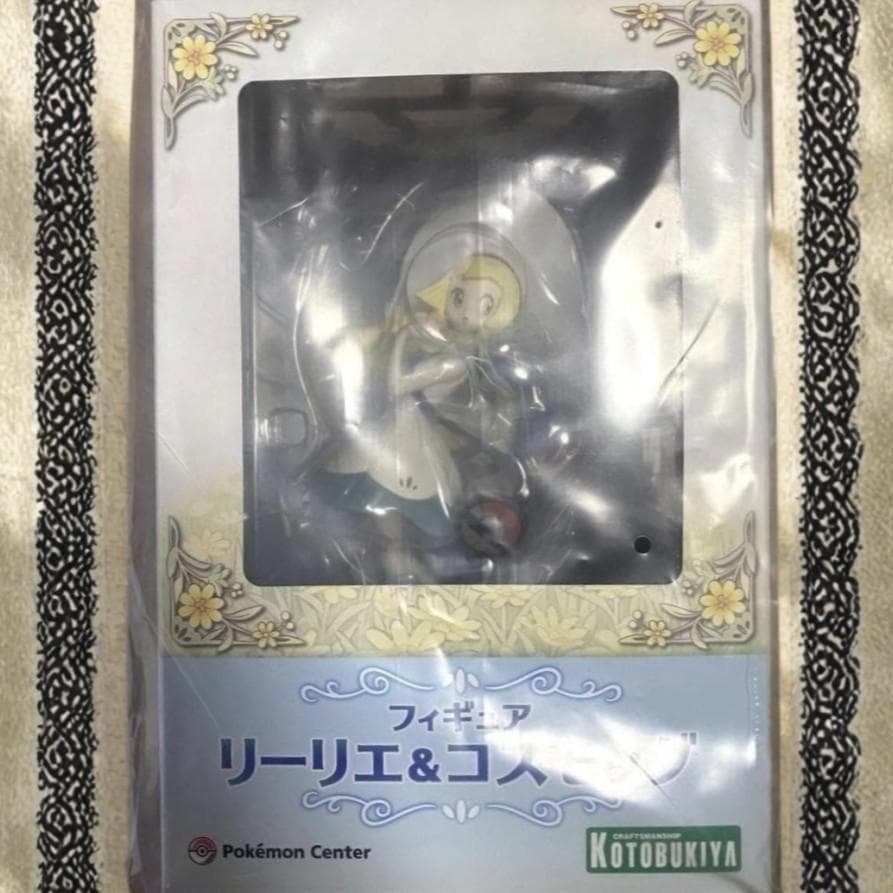 【新品未開封】ポケモンセンター限定 リーリエ＆コスモッグ 1/8 フィギュア