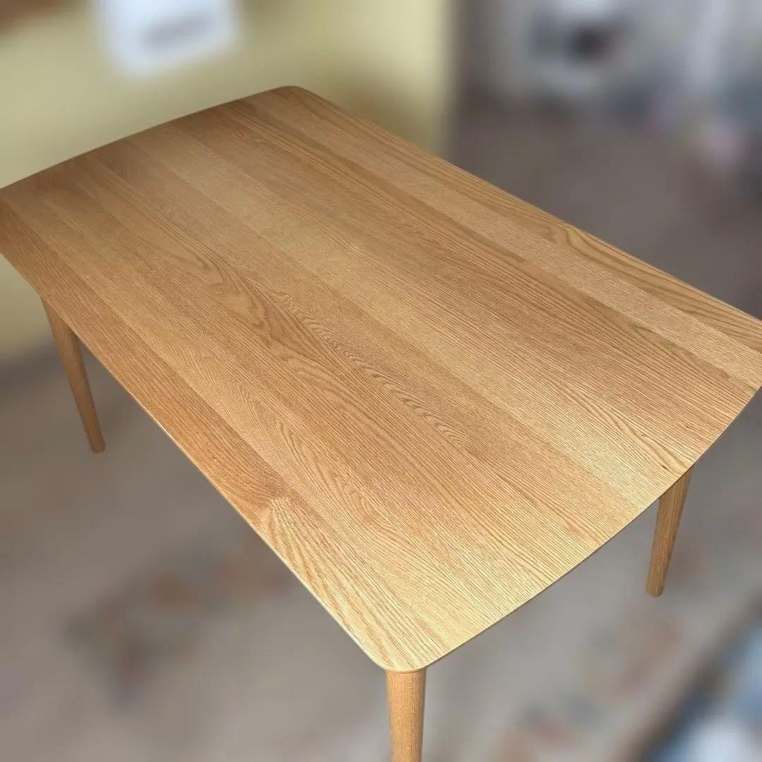 【美品　送料込】大塚家具　ダイニングテーブル135c m×80cm ウレタン塗装