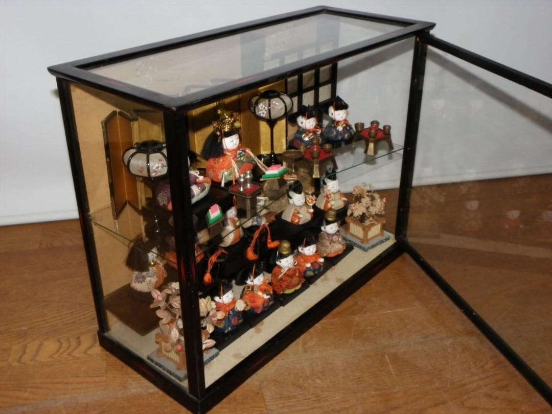 ミニサイズ　ひな人形飾り　ケース入り！