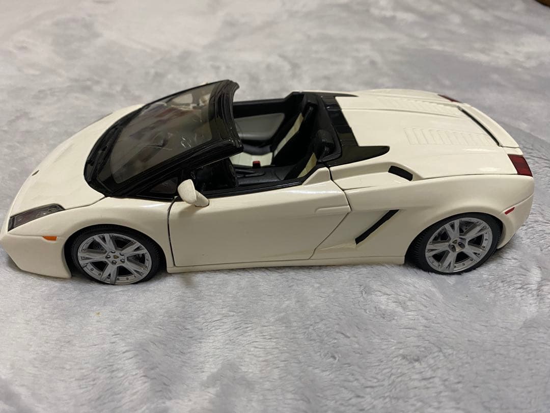 ミニカー Maisto Lamborghini Gallardo 1/18