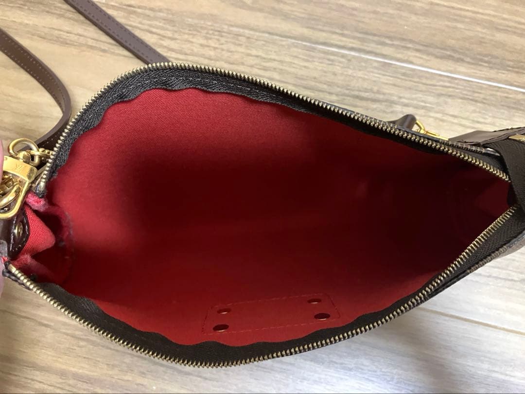 ルイ・ヴィトンのダミエ・エベヌ エヴァ ショルダーバッグ