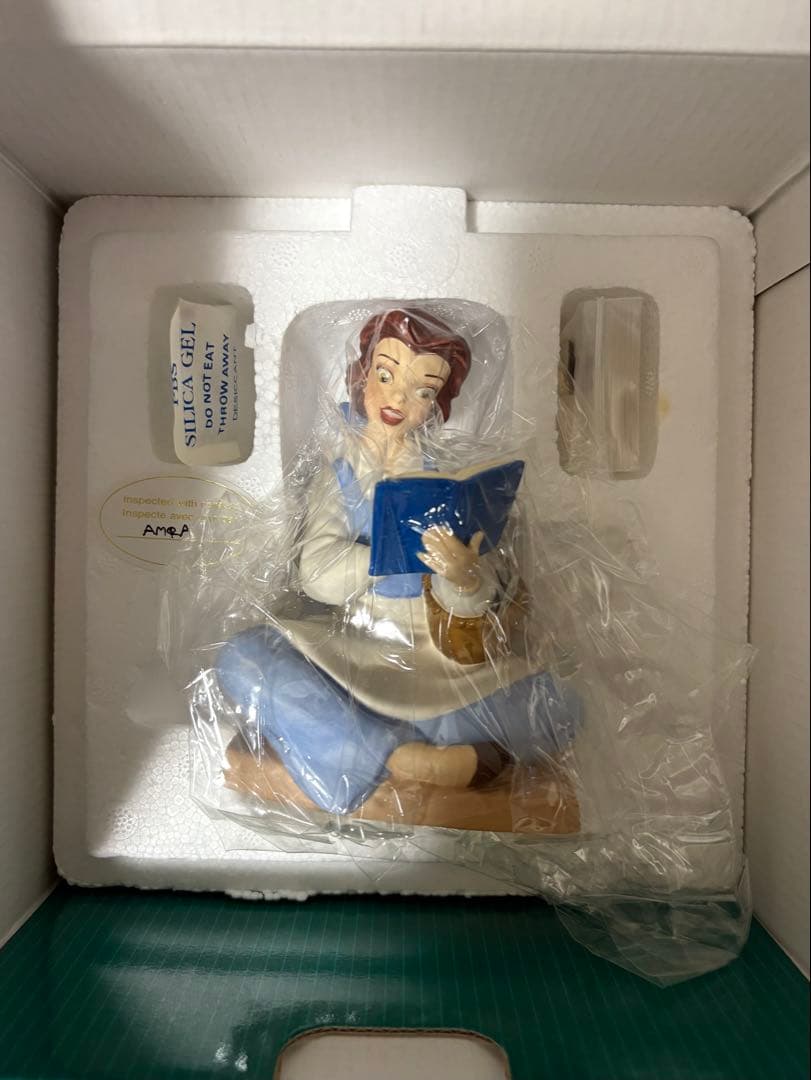 WDCC ベル 美女と野獣 フィギュア ディズニー 読書をするベル