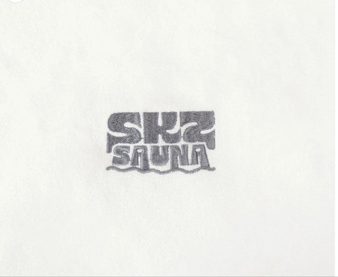 stray kids リノ leebit ポンチョ ポップアップストア 新品