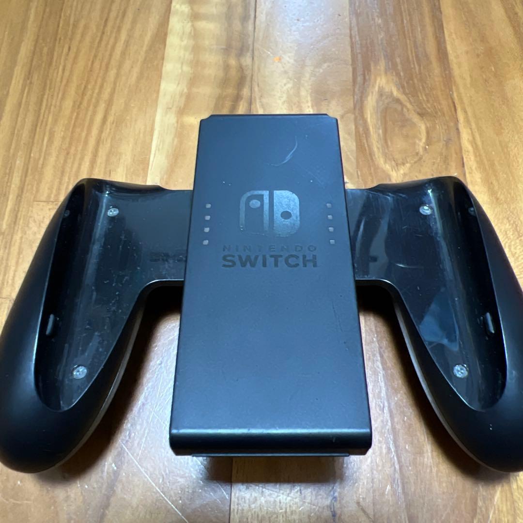 Nintendo Switch 本体 + Joy-Con 赤/緑