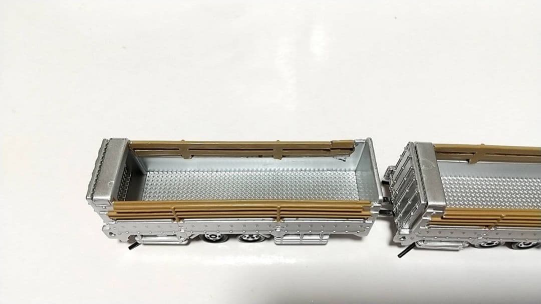 トミカ 改造 三菱ふそう スーパーグレート 家畜運搬車 フルトレーラー