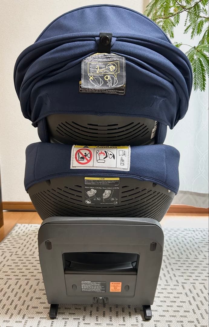 美品 チャイルドシートコンビ THE S ISOFIX ZB-690 ネイビー