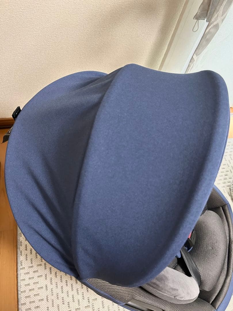 美品 チャイルドシートコンビ THE S ISOFIX ZB-690 ネイビー