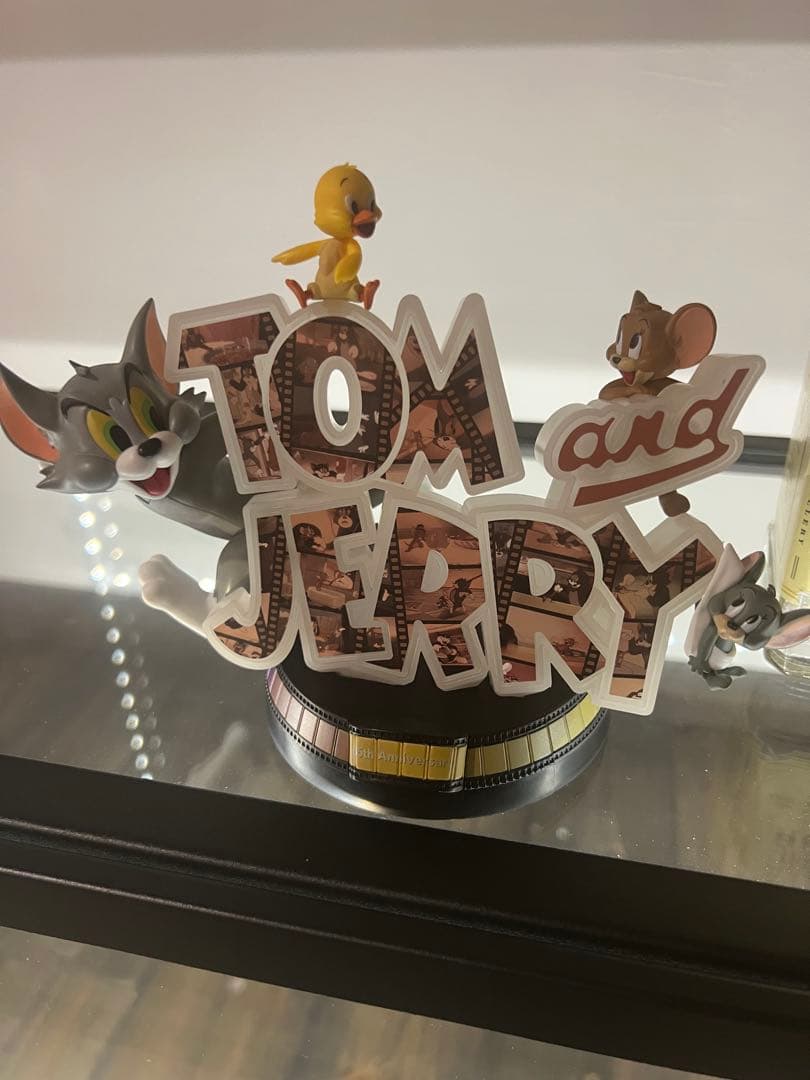 トムとジェリーフィギュア　GREG MIKE おまけ付き