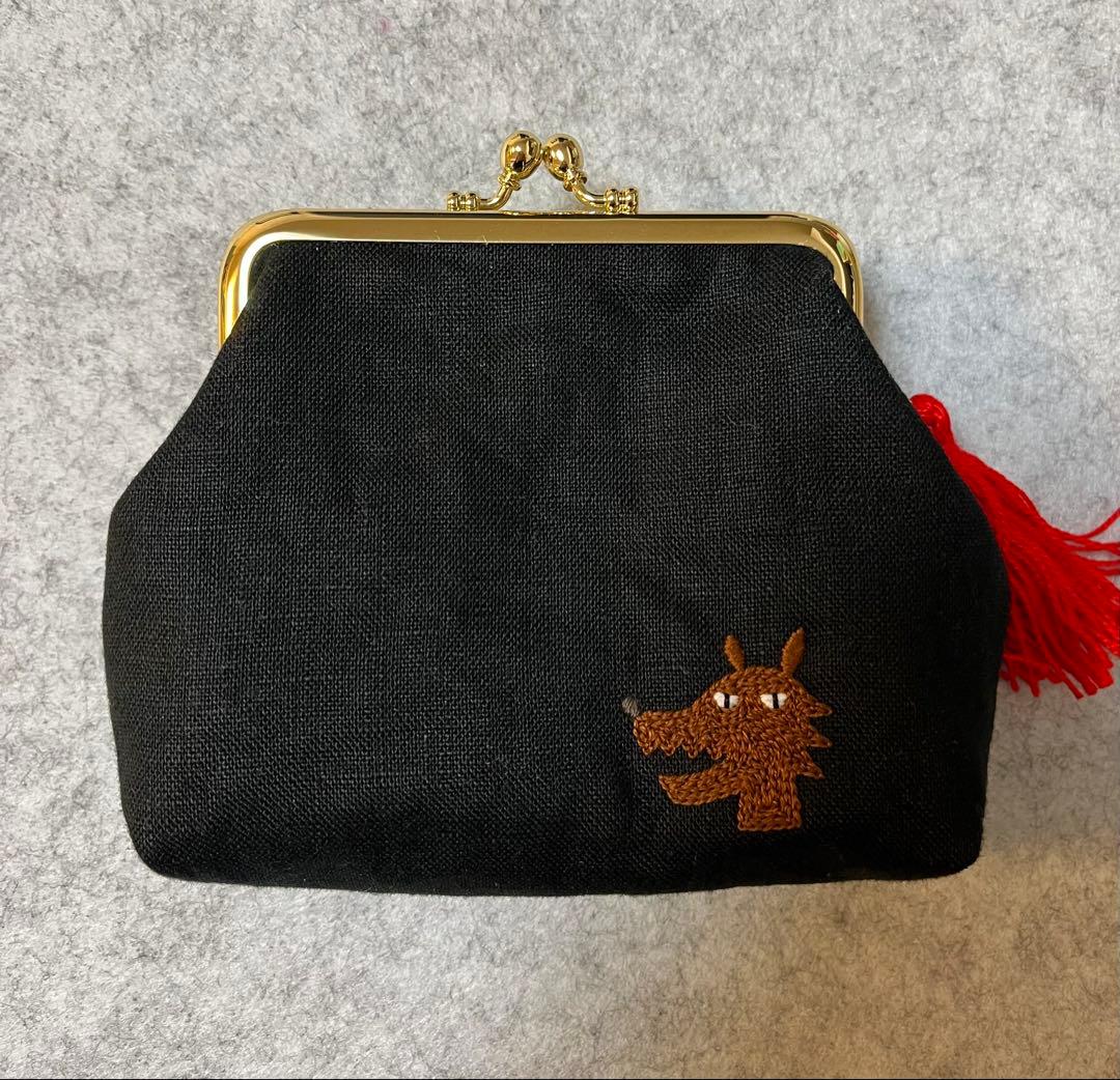 ハンドメイド　手刺繍　がま口ポーチ☆まっちゃんだよです