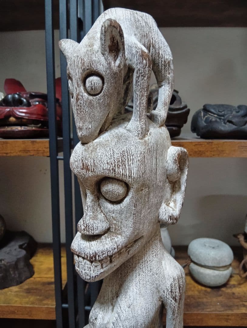 ダヤク族 ハンパトン 守神 神像 木彫 儀式 呪物 プリミティブアート 首狩族