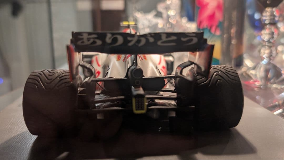 【美品】レッドブル・ホンダRB16B ありがとう号 1/18 セルジオ・ペレス