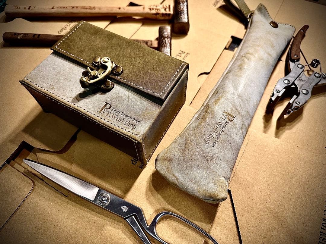 感謝祭SALE! Pvt.Workshop 極 本革デッキ/ハーフプレマケース