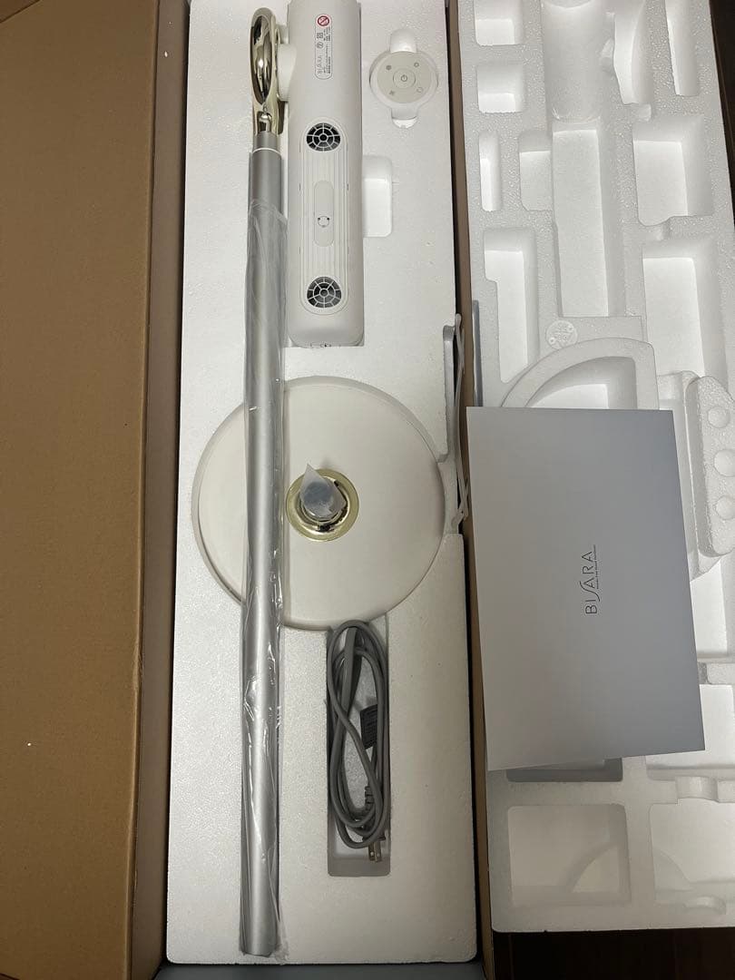 BISARA スタンド式ヘアドライヤー ミルキーホワイト箱有り二回使用