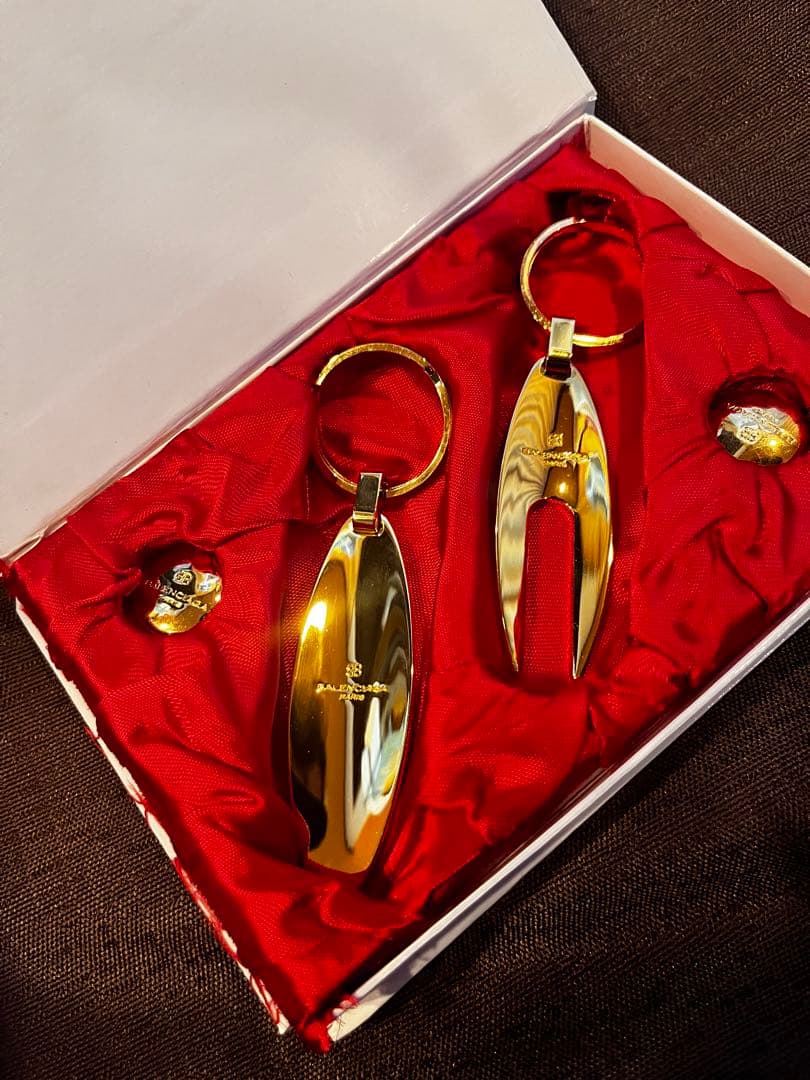 Balenciaga ゴールドキーホルダーセット Women's Charm/keychain Bb Padlock in Gold/silver | Balenciaga US