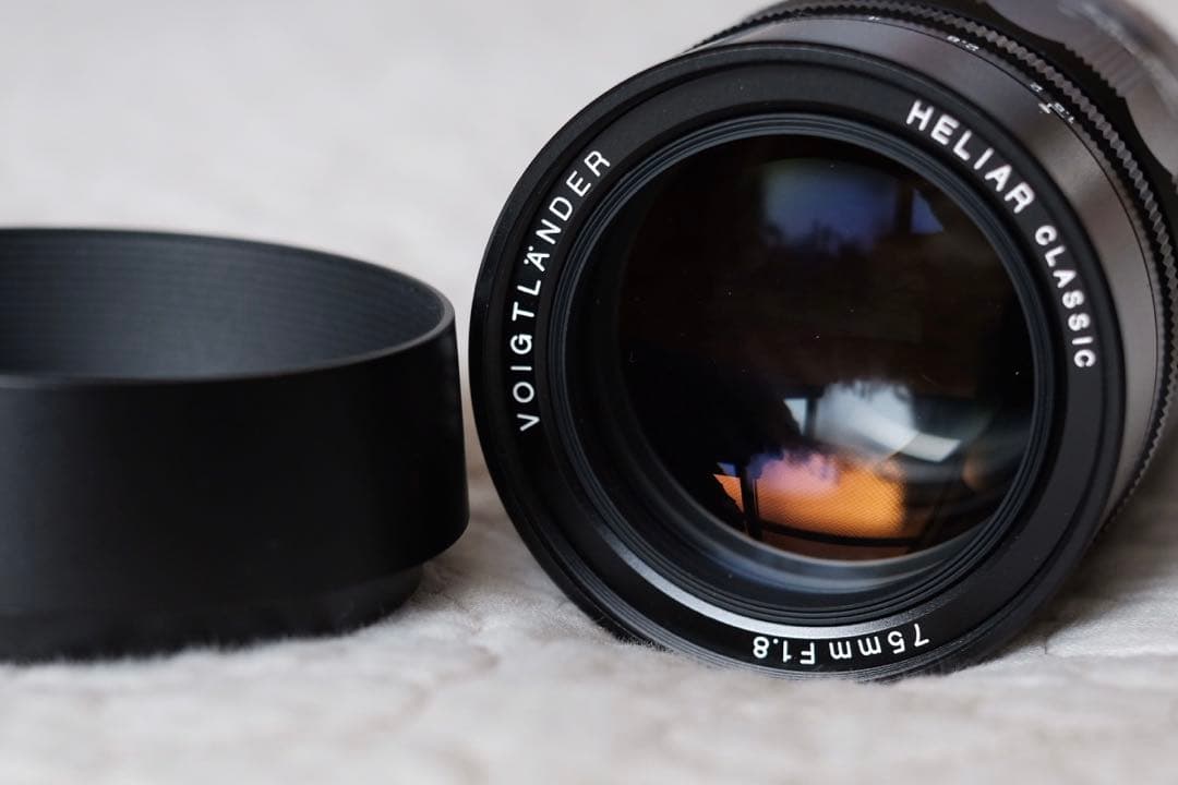 レンズ(単焦点) VoightLander HELIAR 75mm F1.8 VM Voigtlander 75mm F1.8 E- PORTRAIT HELIAR - Berger Brothers