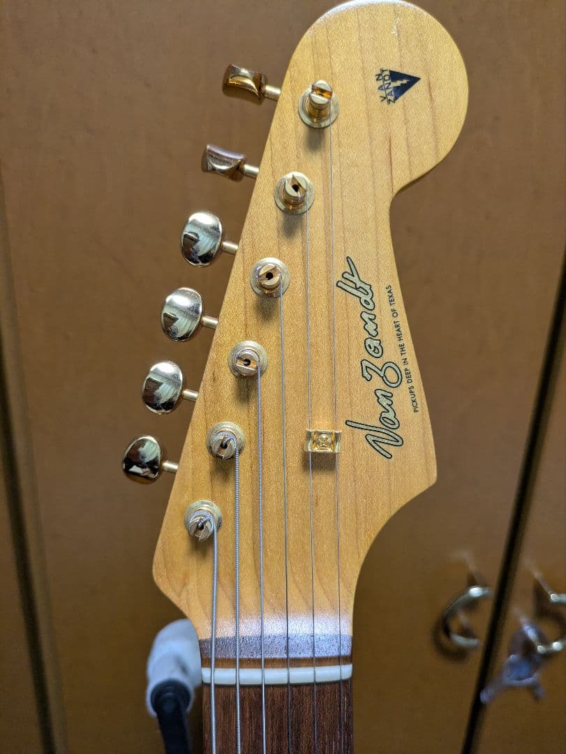 VanZandt STV-R3 white blonde ゴールドパーツ