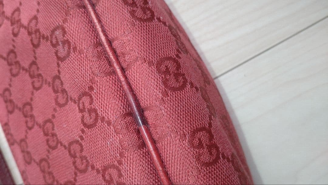 GUCCI アクセサリーポーチ レッド