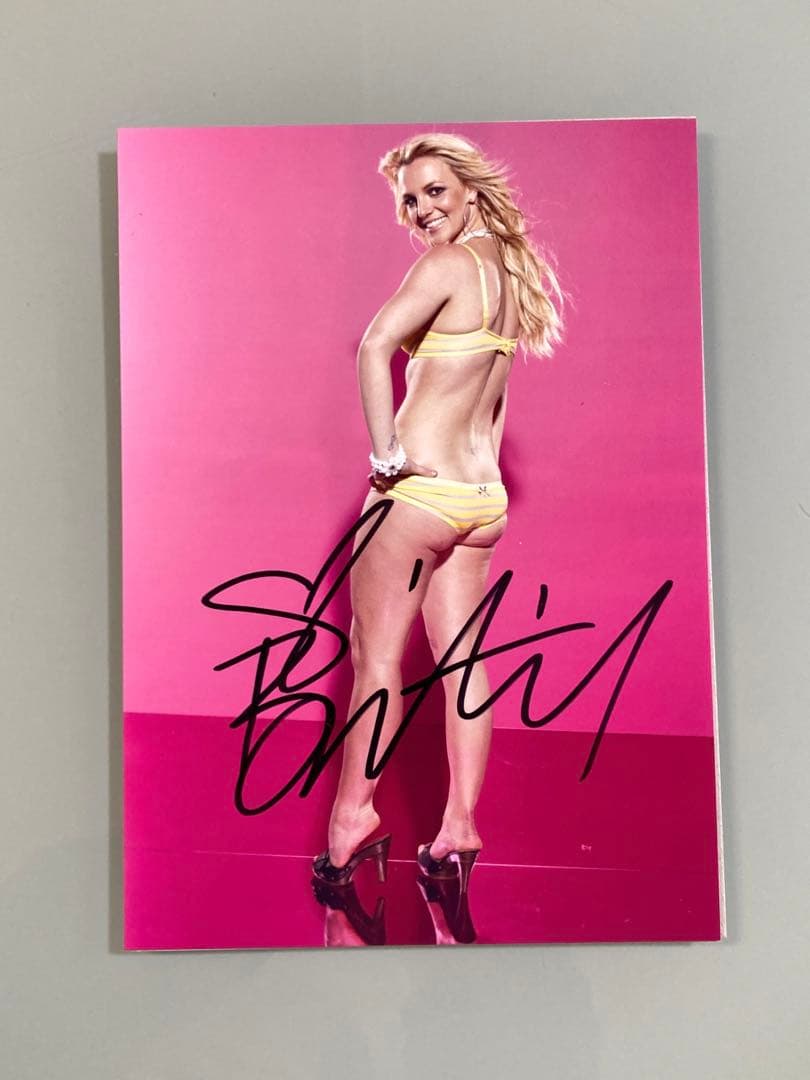ブリトニー・スピアーズ直筆サイン入り2Lサイズ写真…Britney